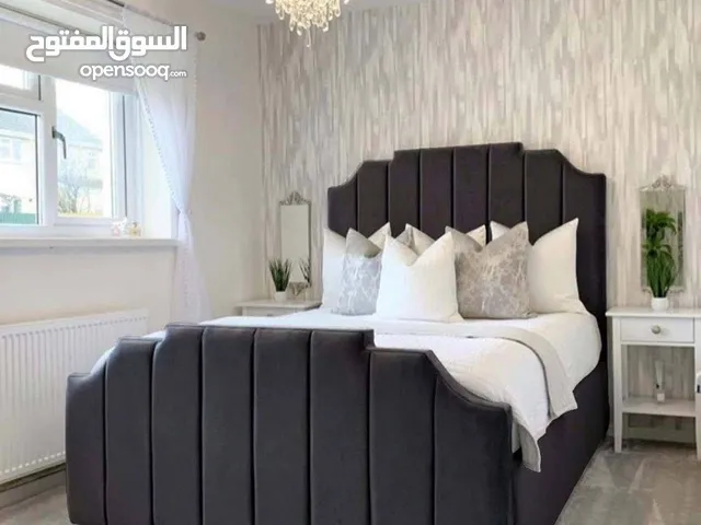 Luxurious Queen size velvet fabric custom beds for sale in cheap price!