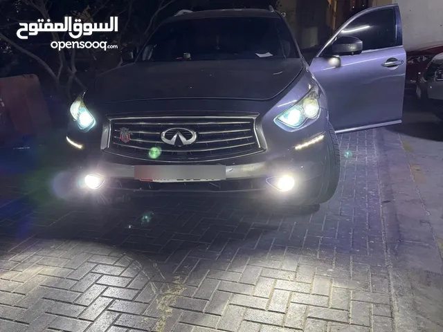 Used Infiniti FX35 in Ajman