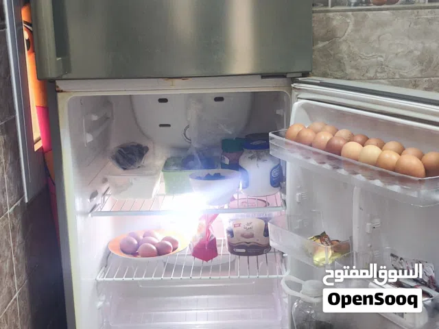 ثلاجة للبيع بداعي السفر نوع سامسونغ