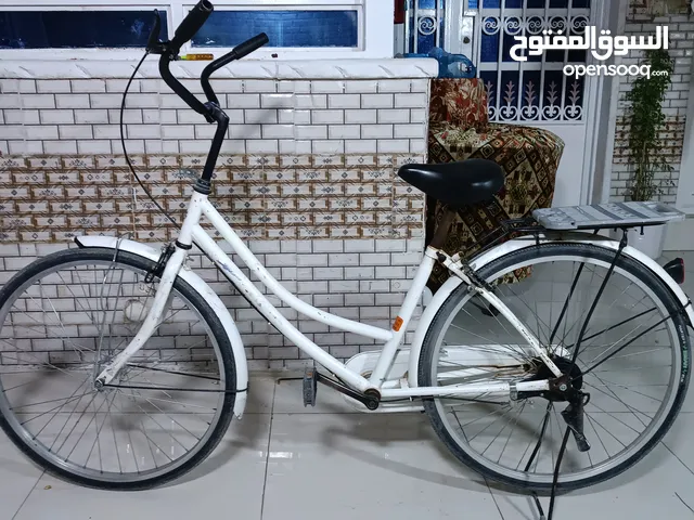 باسكل بطه كلشي مابدل السعر بي بي مجال حجم 26 وكل غراضه موجوده وبل عافيه على ياخضه