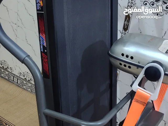 سلام عليكم جهاز جري جديد السرعه مالته 120 و يتحمل وزن 120 و السعر 275 الف