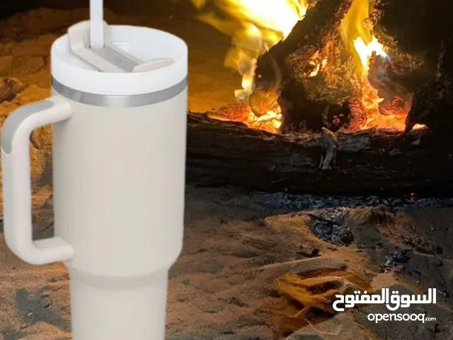 مقات حافظة للحرارة و البرودة مناسبة للسفر و الكب هولدر متوفر بعدة الوان بحجم 1.180 ليتر / 40 اونصة