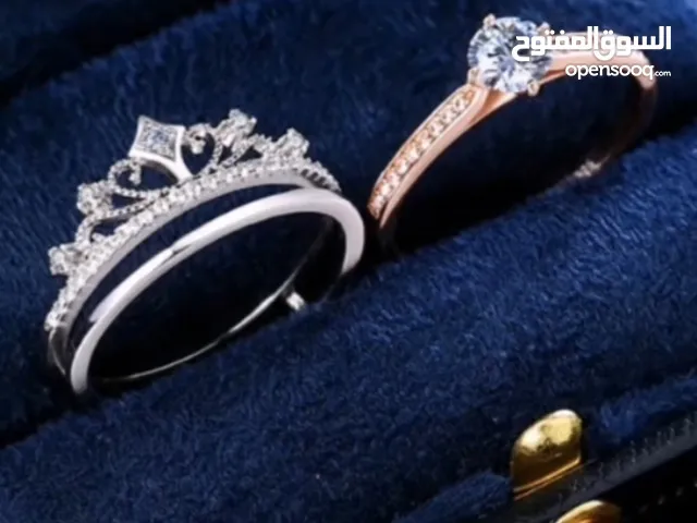 اكسسوارات فضة مع الماسّ المويسانيتي وأحجار الزاركون