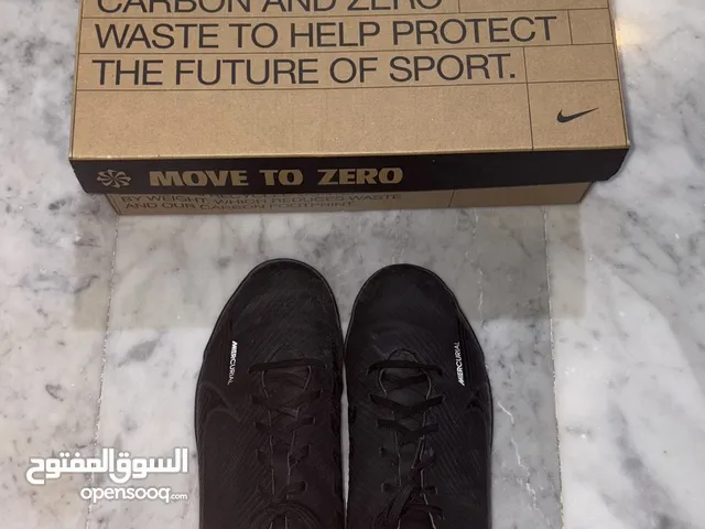 42 Sport Shoes in Amman