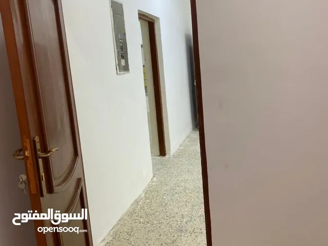 200 m2 5 Bedrooms Townhouse for Rent in Basra Khadra'a