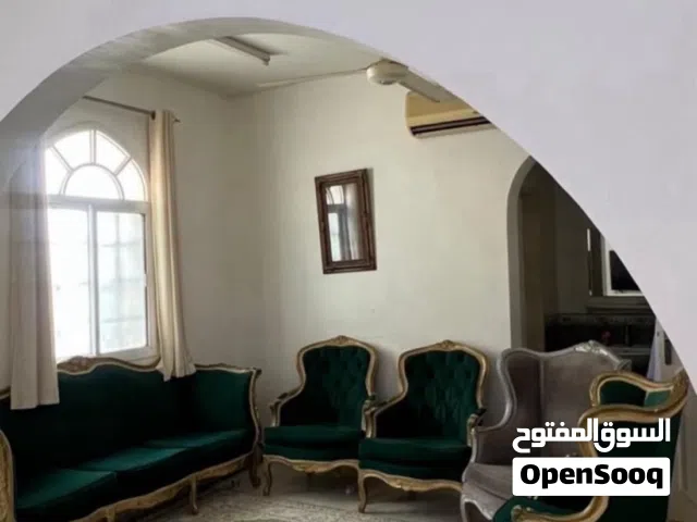 طقم كنب مكون من خمس كنبات