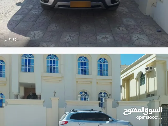 Used Hyundai Santa Fe in Dhofar