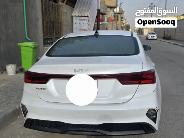 سياره للبيع كيا فورتي 2023 وارد أمريكي  رقم ذي قار معوقين ماشيه 140كيلو متر  السعر140