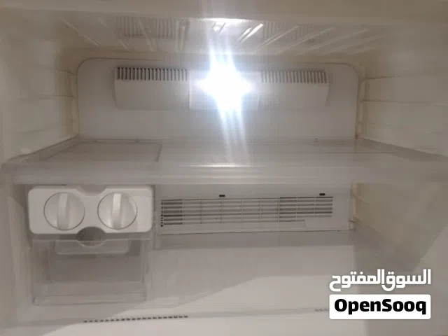 ثلاجه كبيره