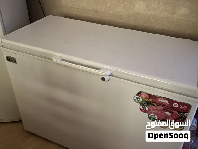 عرطه ثلاجه سطحه انفرتر للبيع جديد 170 لتر مستخدم 6 اشهر فقط