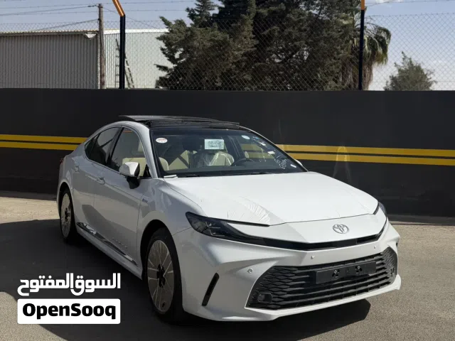 2025 Toyota Camry LE HEV
