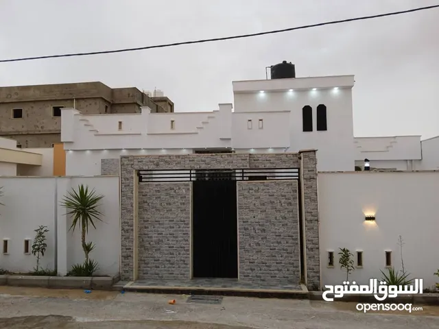 220 m2 3 Bedrooms Townhouse for Sale in Tripoli Ain Zara