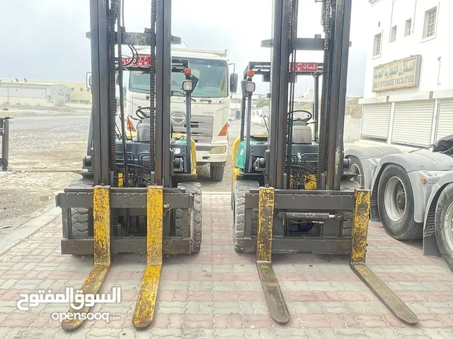 2006 Forklift Lift Equipment in Al Batinah