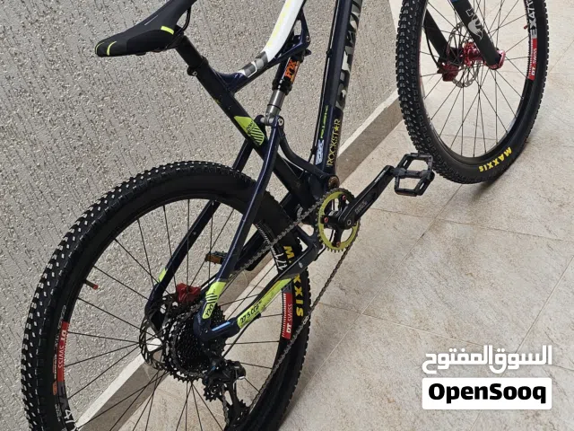 للبيع قاري B-TWIN ROCKRIDER 560S