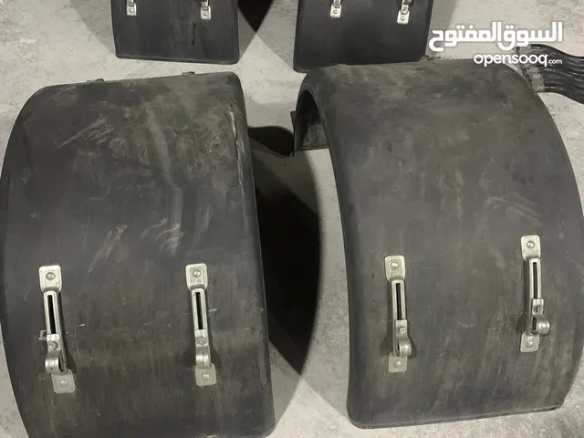 جنحان مرسيدس بلاستيك