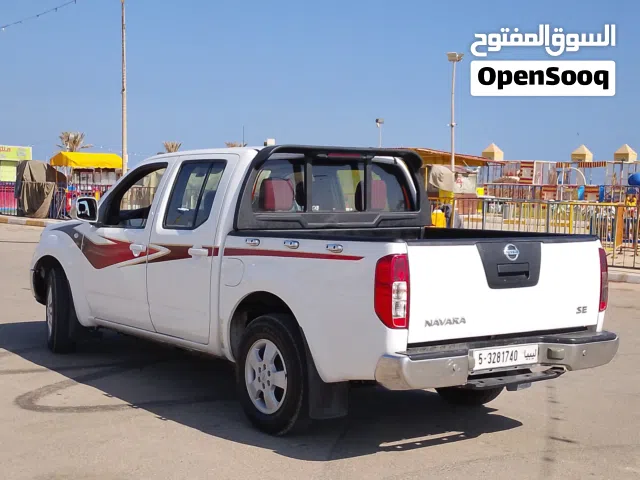 2013 نيسان نافارا SE