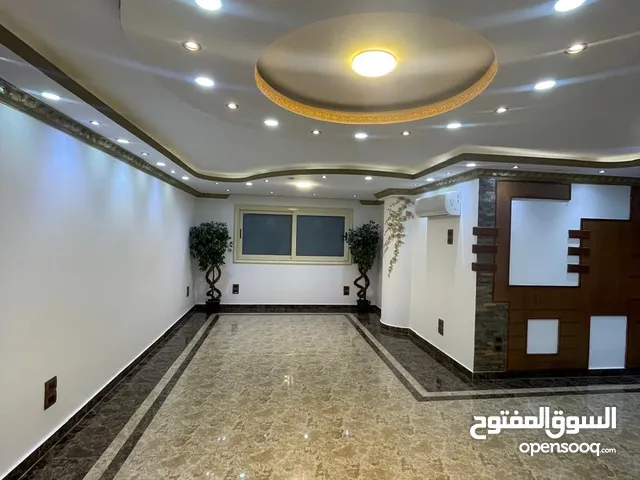 مقر اداري للايجار ببرج في حي الشرق شارع رمسيس بالقرب من حلوني الجمل يصلح لجميع الانشطة الادارية