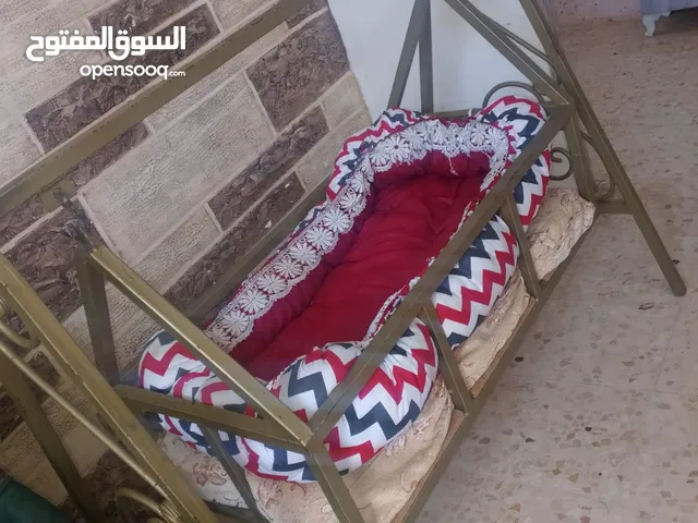 تحت بيبي حديد ثقيل مع فرشه