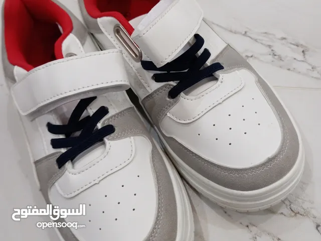 36 Casual Shoes in Al Batinah