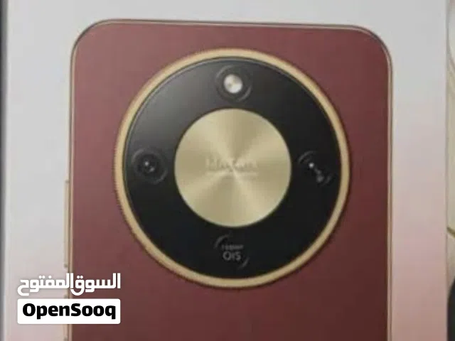للبيه هاتف هونر x9dنظيف جدا جدا جدا وتم استخدامه 3 اسابيع فقط ذاكرته 256رام 12 لونه الخمري