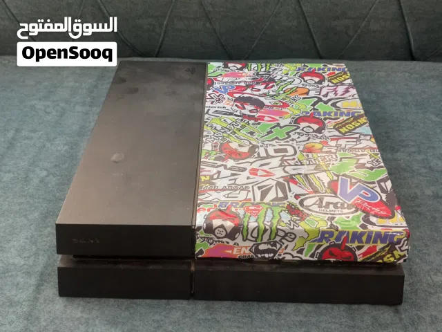 للبيع سوني 4 سليم مستعمل معا اغراضه : 40 دينار غير قابل