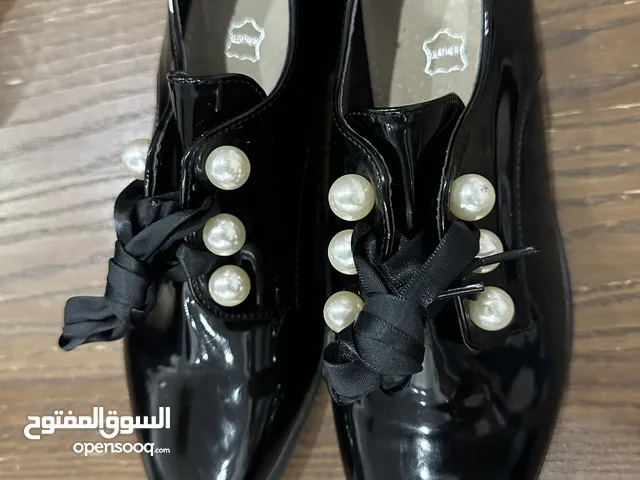 Black Comfort Shoes in Kuwait City