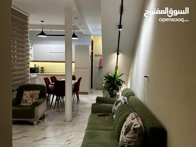 للبيع دار طابقين 70 متر مربع واجهة 7 متر نزال 10 متر