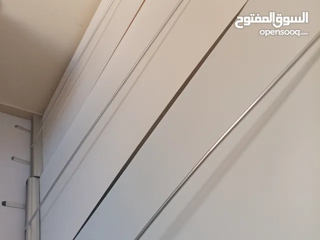 رول اب ستاند بانر للبيع عدد 3 قاعدة مع كامل اغراضة