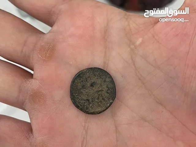 عملتين قديمات المعنيين