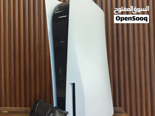 للبيع PS5 مستعمل سنتين و منضفهه من مدة قليلة و بدون يدة اصلية و لكن معاها قير EMG وراه ازرار اضافية