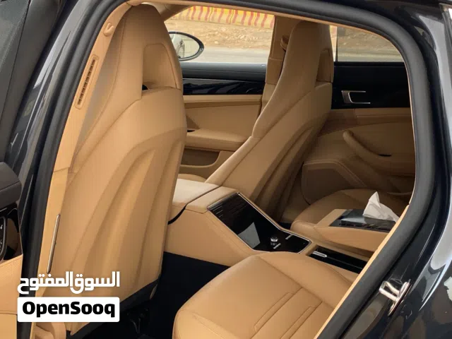 2017 بورش باناميرا Panamera