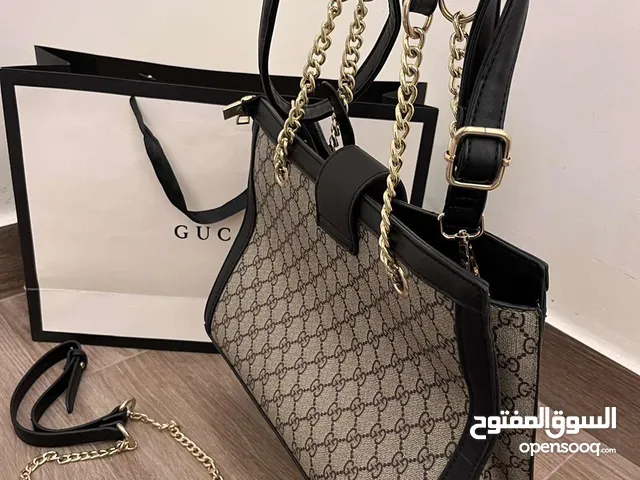 شنتة جوتشي وارد دبي جديد للبيع ب 15 دينار وشنتة هيرمز وارد دبي جديدة للبيع ب 18 دينار