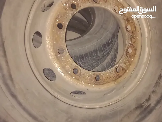 Other 22.5 Tyre & Rim in Mafraq