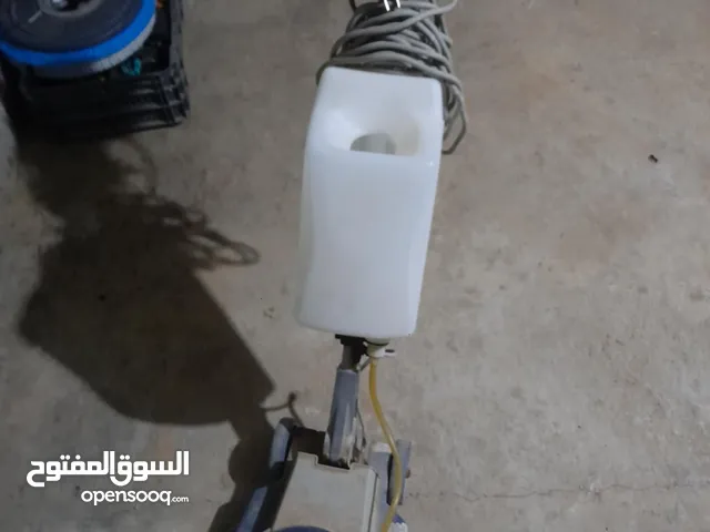 مكنسه غسيل سجاد مستعمله ايطاليا الصنع