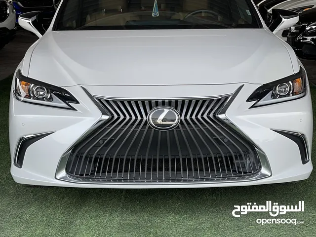 Lexus ES 2021 in Ajman