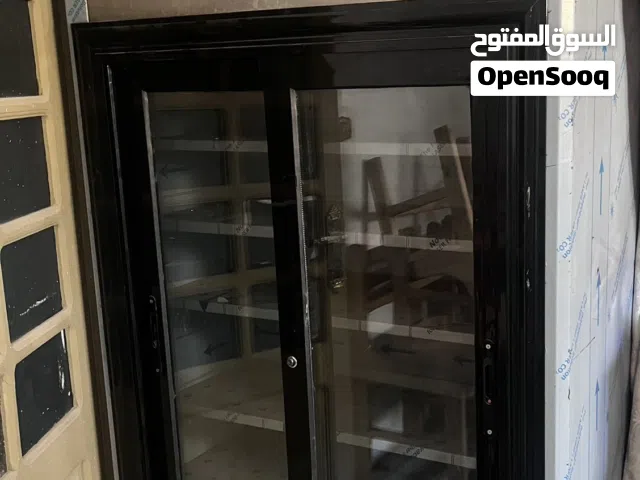 ثلاجه صيدليه عرض