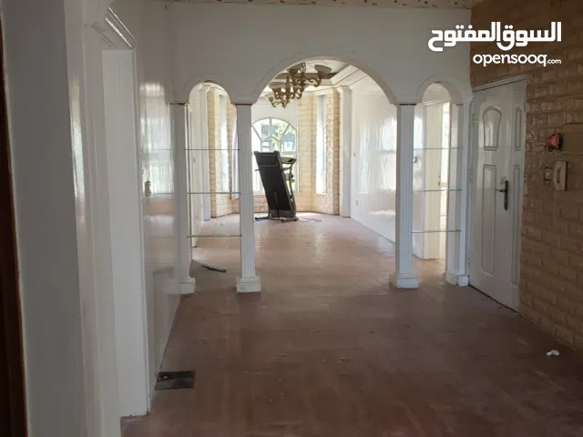 220 m2 4 Bedrooms Apartments for Rent in Sana'a Bayt Baws