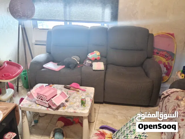 كنب أمريكي للبيع 750 للعلم السعر الأصلي 1800 دينار البيع بداعي السفر