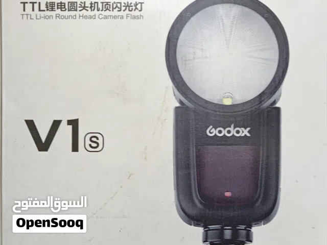 للبيع فلاش احترافي كودكس نظيف جداً  Godox V1S