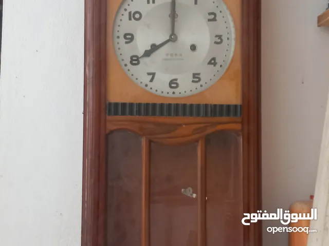 للبيع ساعة حائط كلاسيكية قديمة