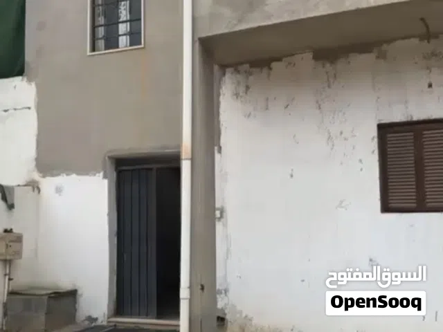 100 m2 2 Bedrooms Townhouse for Rent in Tripoli Souq Al-Juma'a