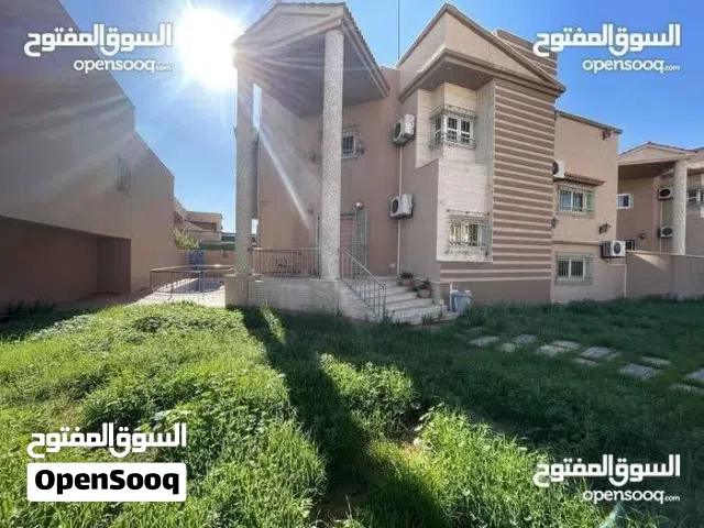 500 m2 More than 6 bedrooms Villa for Rent in Tripoli Al-Serraj