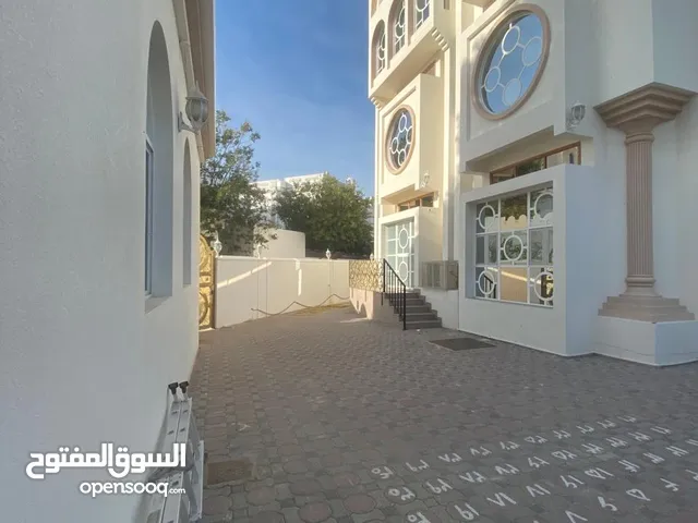 6Me34-Luxurious Big Building 20BHK for rent in Al Sarooj Street
