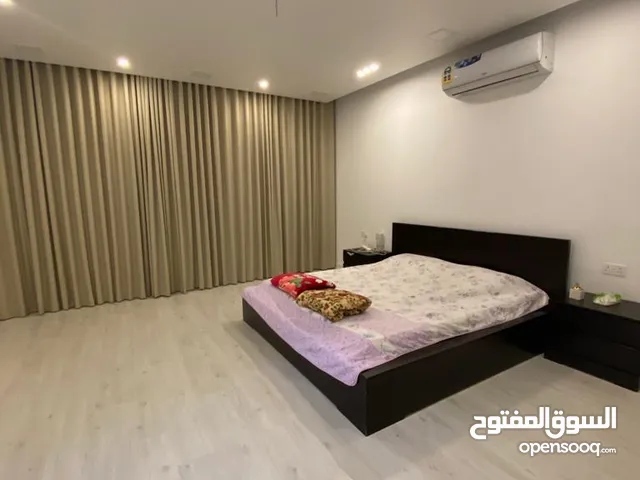 200m2 5 Bedrooms Villa for Rent in Muharraq Samaheej