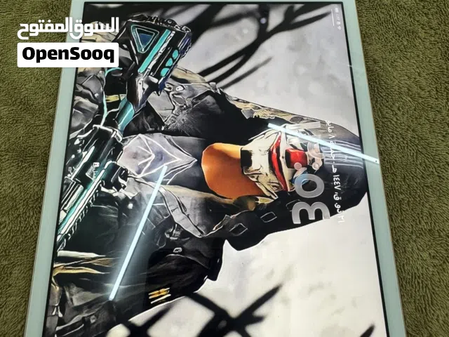 ايباد 8  128  شبه جديد