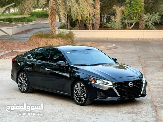 Used Nissan Altima in Al Ain