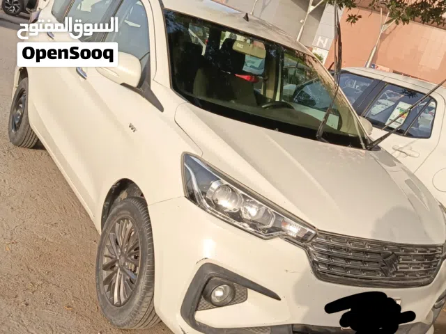 سوزوكي ارتيجا 2022 مستعملة بحالة ممتازة مع مواصفات خليجية