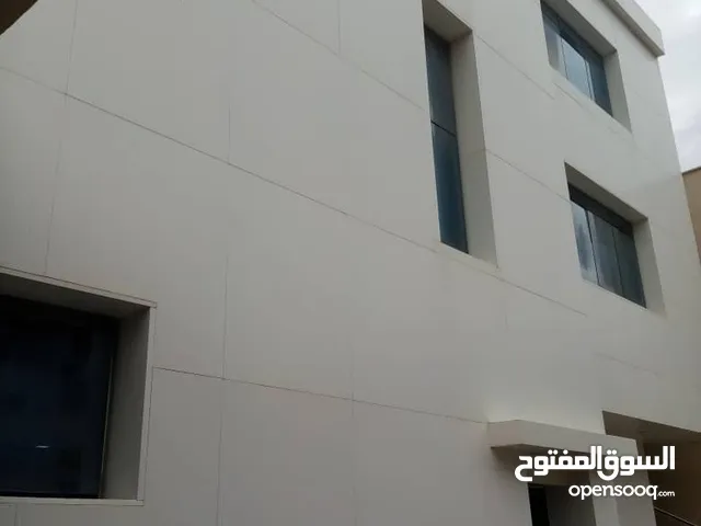 مبني ايداري  للبيع في بن عاشور شارع المعدات الطبيه