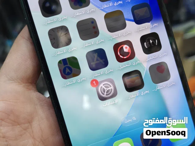ايفون 13 green  اكتروني اي شريحه 128g كررررررت