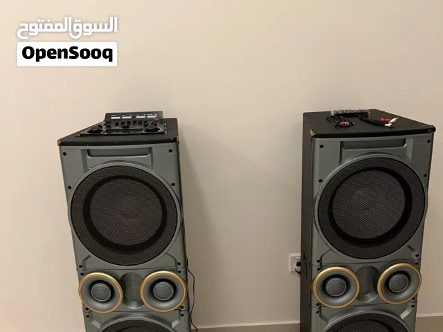 سماعات جيباس شبه جديدة